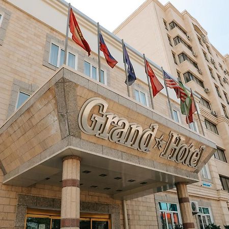 Grand Hotel บิชเคก ภายนอก รูปภาพ