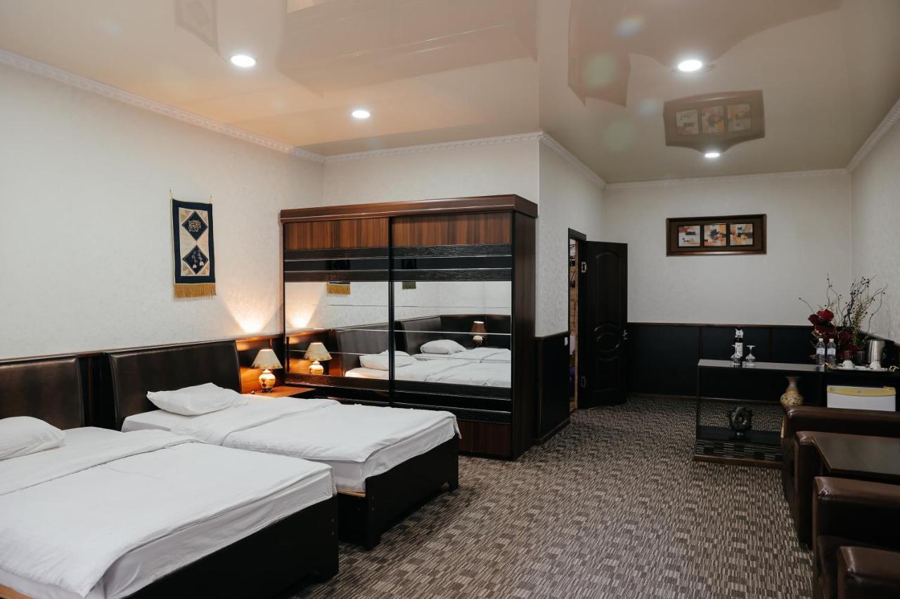 Grand Hotel บิชเคก ภายนอก รูปภาพ