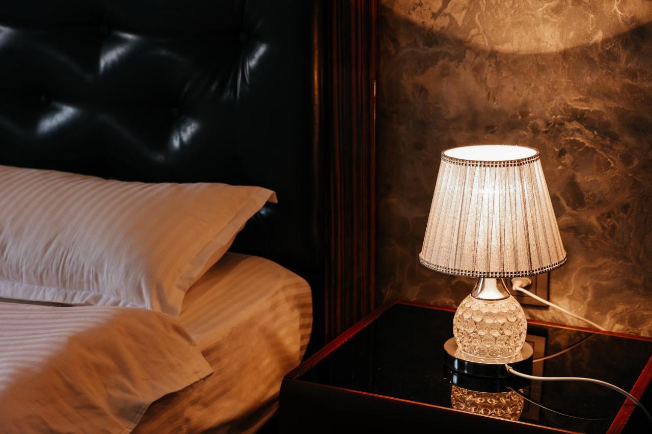 Grand Hotel บิชเคก ภายนอก รูปภาพ