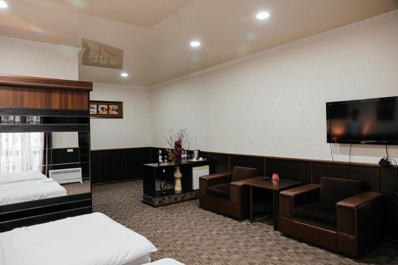 Grand Hotel บิชเคก ภายนอก รูปภาพ