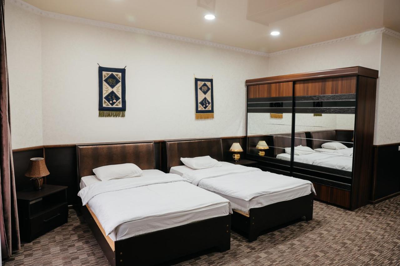 Grand Hotel บิชเคก ภายนอก รูปภาพ