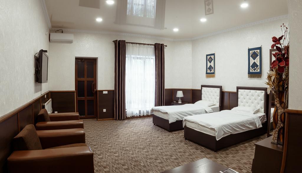 Grand Hotel บิชเคก ภายนอก รูปภาพ
