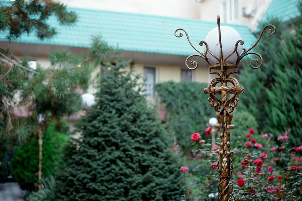 Grand Hotel บิชเคก ภายนอก รูปภาพ